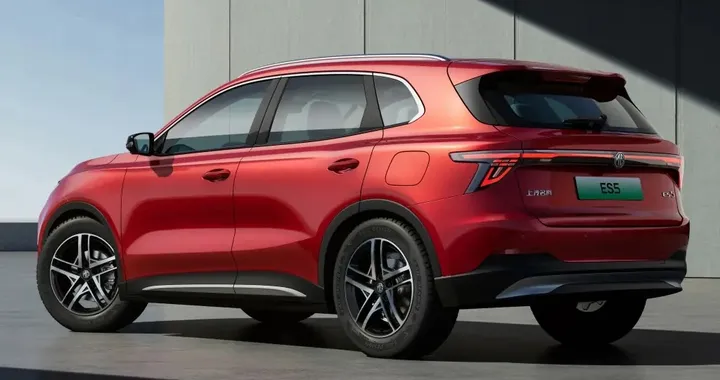 MG ES5: il nuovo SUV elettrico in arrivo in Italia