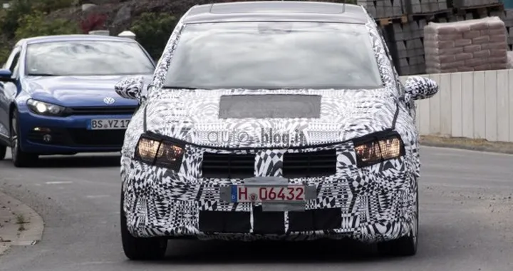 Volkswagen Golf Plus: foto spia della nuova generazione