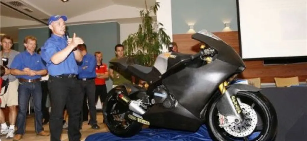 Eskil Suter ha presentato la moto pronta a correre in Moto2