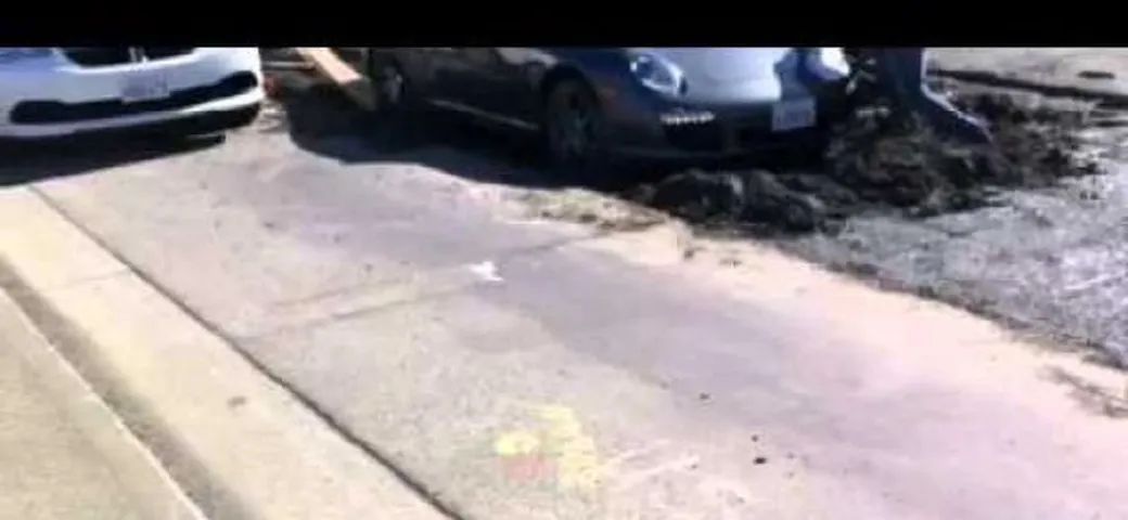 Video: il salvataggio della Porsche 911 nel cemento