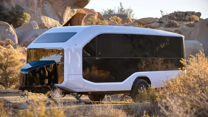 Pebble Flow, un caravan così non lo abbiamo mai visto: rivoluziona il campeggio