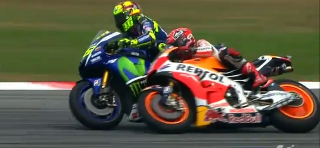 MotoGP Valencia 2015: TAS, Dorna, direzione gara, piloti e tifosi. La sconfitta del sistema