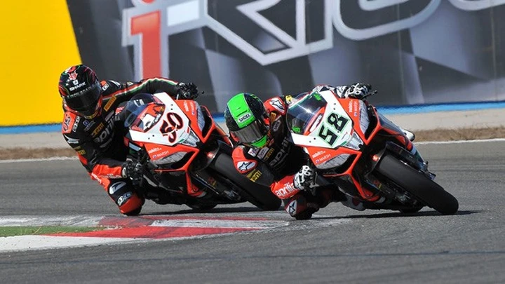 SBK, Aprilia: Guintoli e Laverty a caccia di Sykes