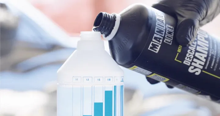 Con questo shampoo in offerta addio macchie d'acqua sulla carrozzeria