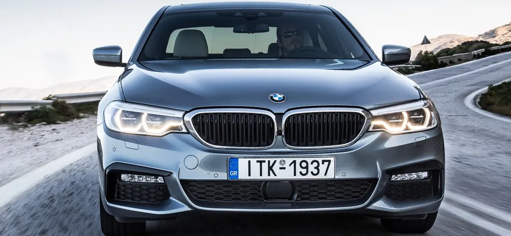 BMW: la Serie 5 a passo lungo debutta al Salone di Shanghai 2017