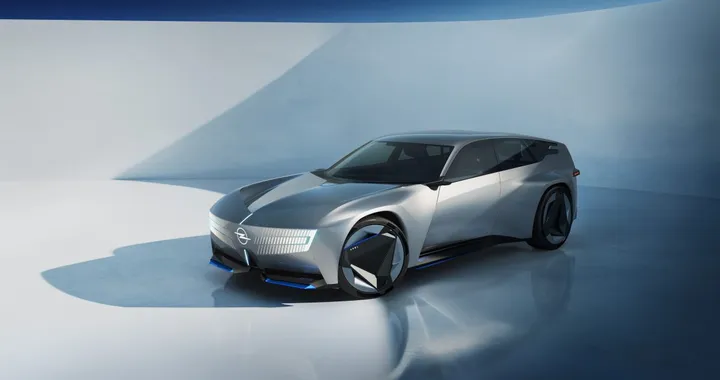 Opel STX Concept, la station wagon del futuro è elettrica, integrale e supera i 200 km/h