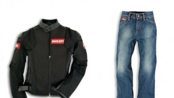 Linea di abbigliamento dedicata alle Ducati Streetfighter e Streetfighter S