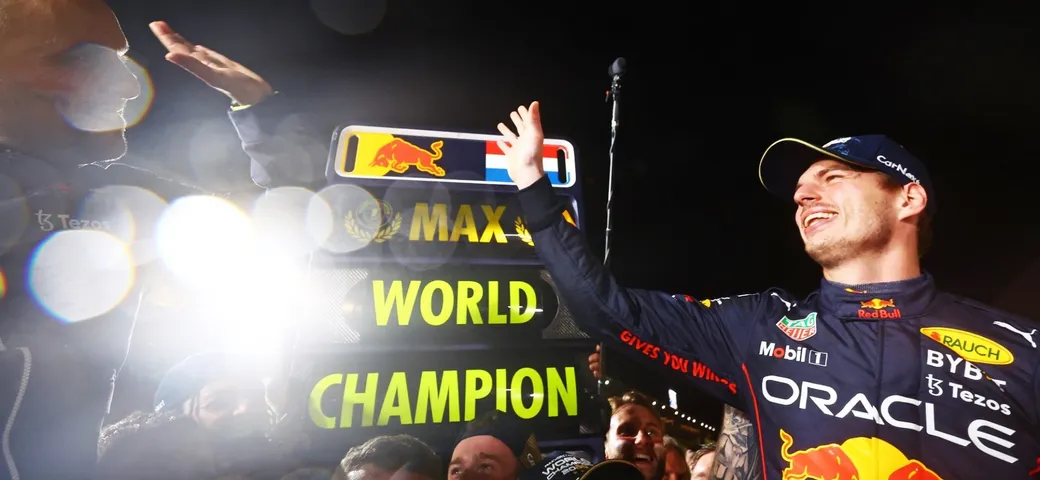 GP di Suzuka: Verstappen campione tra le polemiche