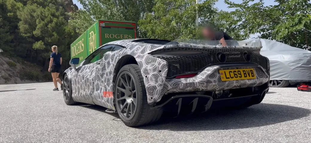McLaren sorpresa a testare le nuove Arturas: sarà velocissima