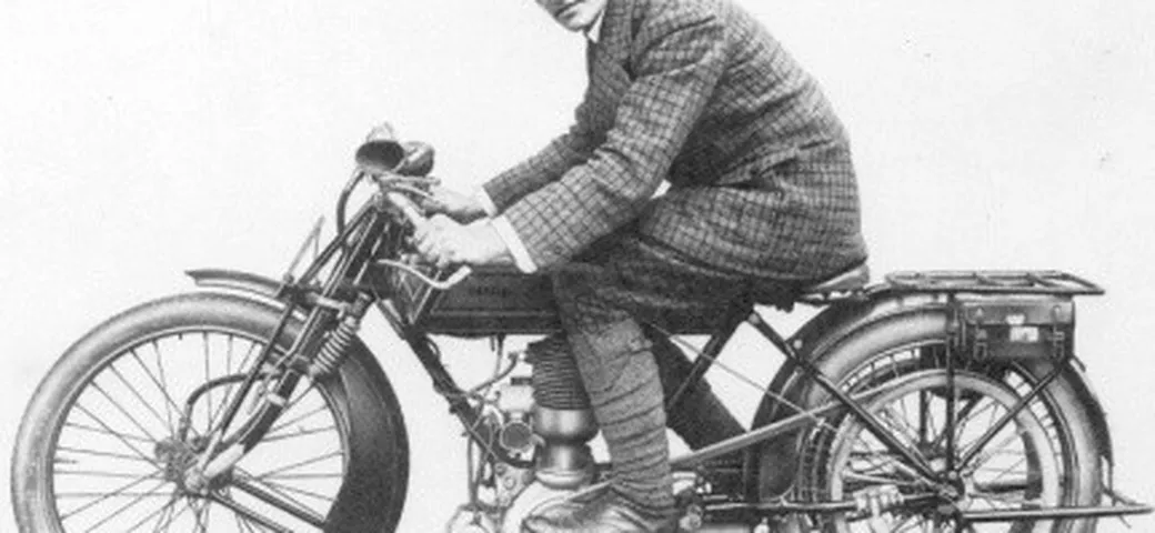 Garelli 90 anni fa: fra sommergibili e Raid