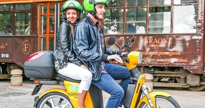 E-scooter sharing di Mimoto a Milano, i clienti lamentano problemi