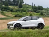 Volvo EX30 Cross Country: la piccola elettrica che osa fuori strada