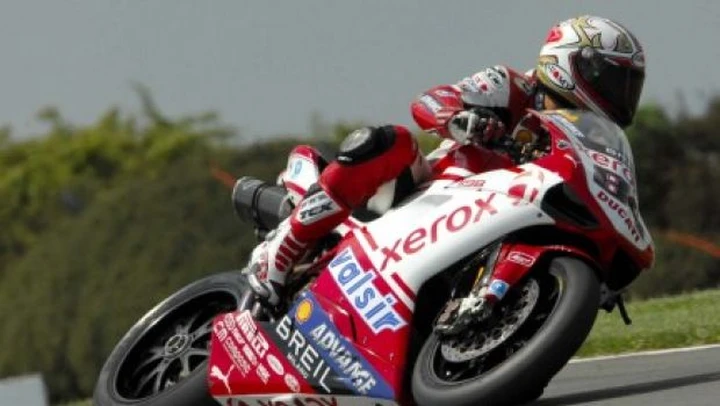 SBK: Fabrizio precede Spies alla fine della prima giornata di test ad Imola