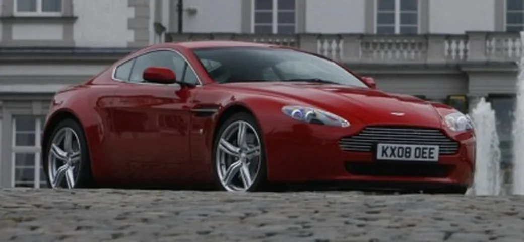 Aston Martin V8 Vantage: il my 2009 porta in dote 35 cavalli
