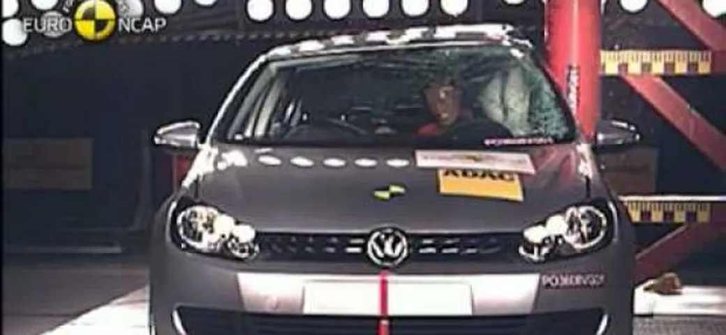 Volkswagen Golf: cinque stelle EuroNCAP anche con i nuovi test