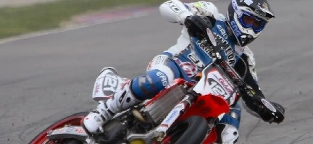 Massimo Beltrami primo nell'Italiano Supermoto
