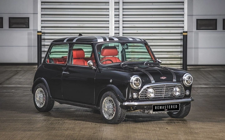 Mini Remastered David Brown Automotive: ecco l’ultimo esemplare per il Giappone