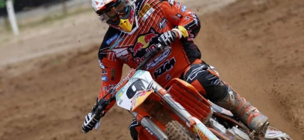 Motocross: serio infortunio al polso per Ken De Dycker