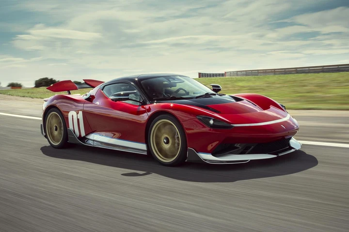 Pininfarina Battista Edizione Nino Farina: un tributo alla leggenda dell'automobilismo [FOTO]