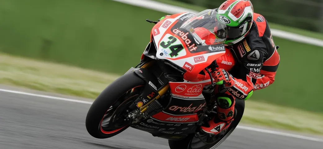 SBK Imola 2015: Davide Giugliano centra la Superpole su Sykes e Rea
