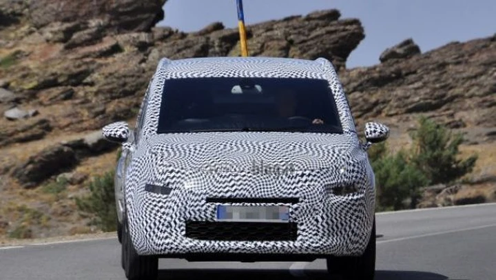 Foto spia Citroen C4 Grand Picasso