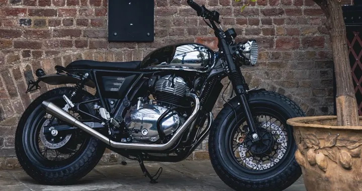 Royal Enfield Interceptor 650 Brat: il custom cromato che conquista Londra