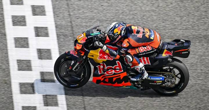 Acosta vince la prima gara in MotoGP: KTM rompe un digiuno di 4 anni
