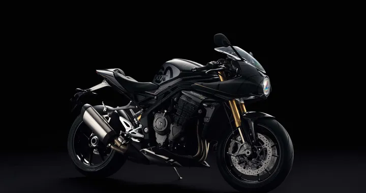 Triumph Speed Triple 1200 RR Bond Edition: in serie limitatissima