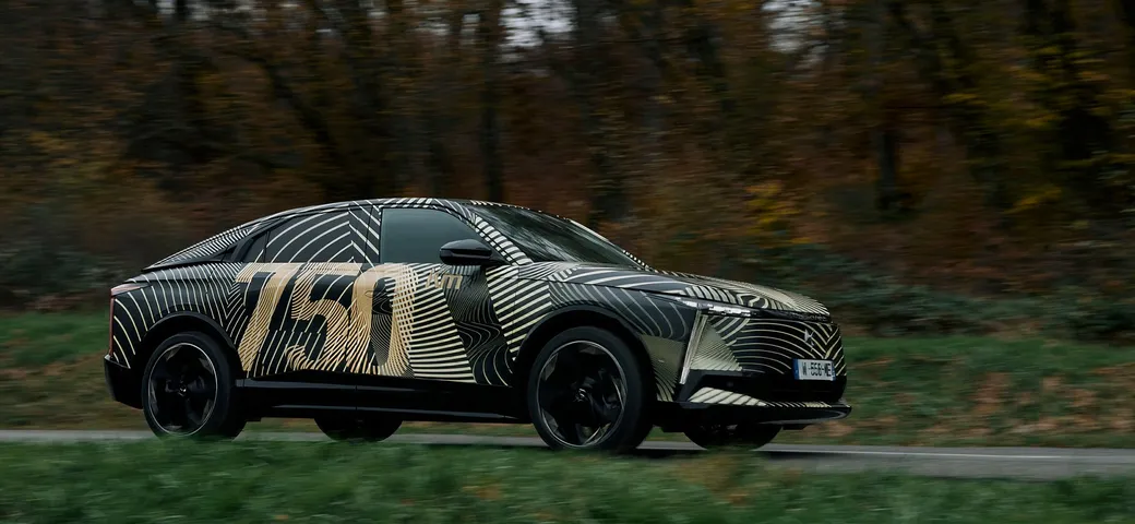 DS Automobiles comincia a svelare il nuovo SUV elettrico