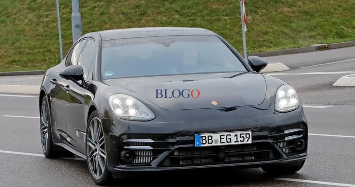 Porsche Panamera: le foto spia del facelift