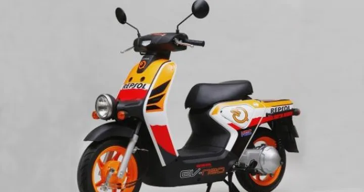 Honda presenta il nuovo scooter elettrico EV-neo
