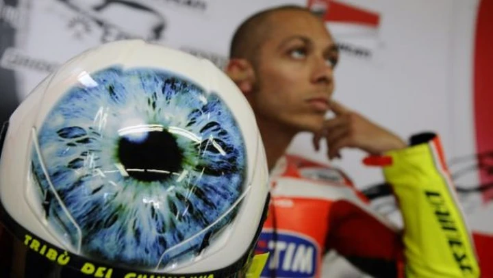 Anteprima AGV Replica Valentino Rossi Mugello 2011