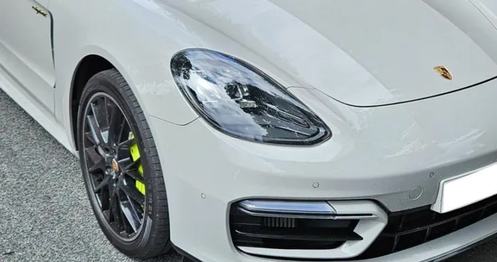 Porsche Panamera fermata dalla polizia: un semplice controllo finisce con il sequestro