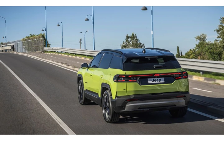 Jeep Compass amplia la gamma con Business e Summit: come sono