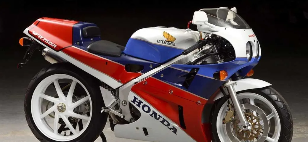 Honda RC30, 
