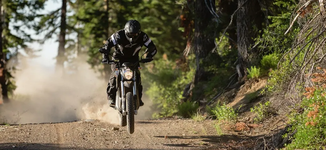 Zero Motorcycles DSR 2016 [Video]