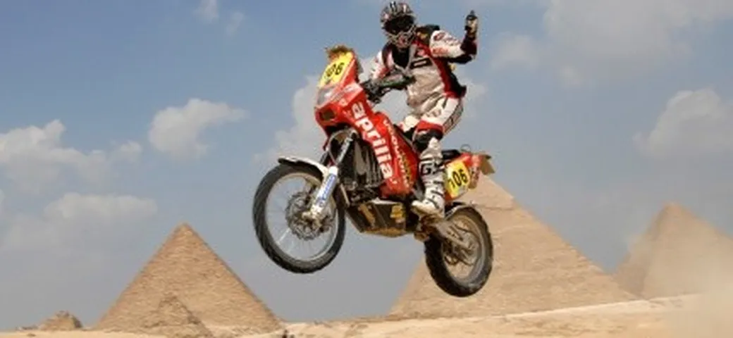 Rally Faraoni: Podio assoluto e vittoria di classe per l'Aprilia RXV 450