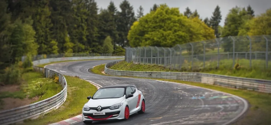 Miliardario russo compra il 99% del Nurburgring
