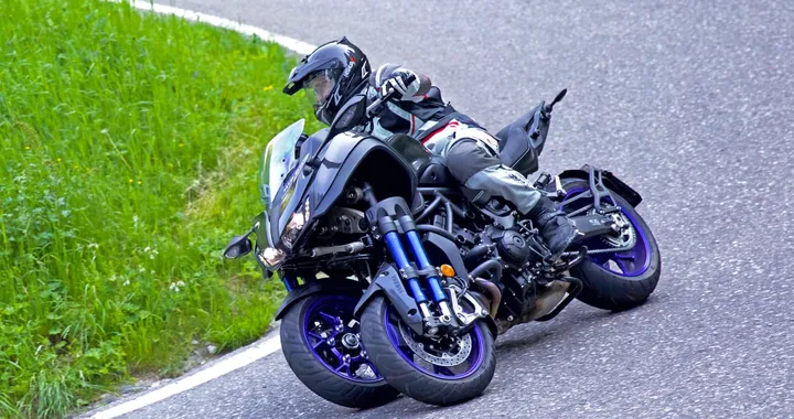 Limiti di velocità diversi per le moto sulle strade di montagna: c'è la proposta del Presidente della Regione Trentino