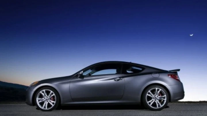 Hyundai Genesis Coupè: un V8 per sfidare la Ford Mustang
