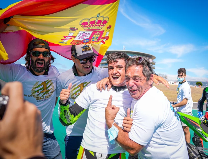 ingrandisci immagine