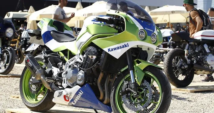 Kawasaki ZXR 900 30th Anniversary: la "Zeta" retrò di Japan Legends