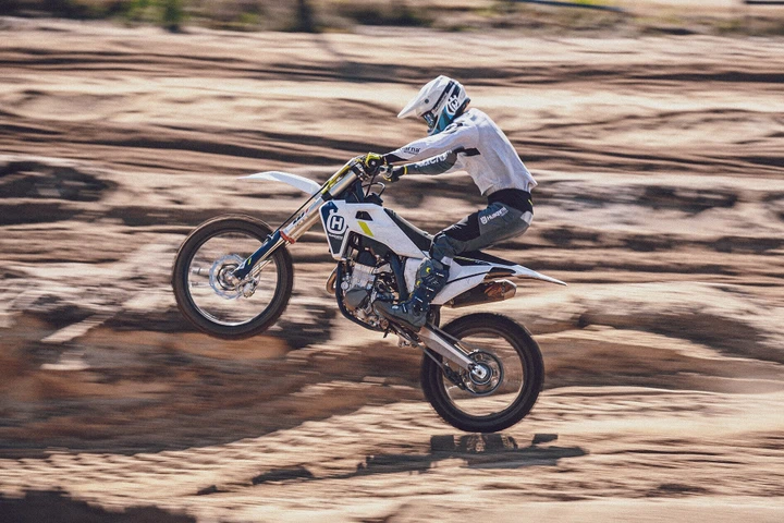 Motocross: Husqvarna aggiorna già le sue TC e FC per il 2022