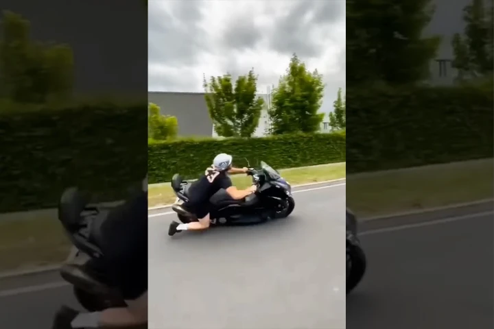 impennata-tmax-yamaha-video