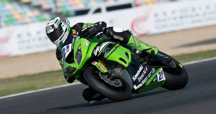 Supersport Jerez: Krummenacher su Sofuoglu nel Day-1