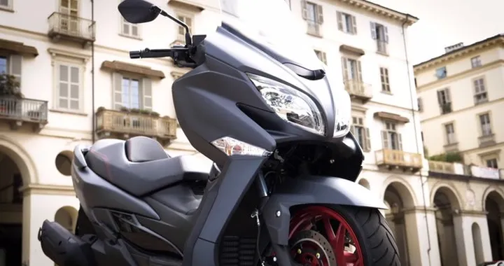 Suzuki Burgman 400 - Trailer