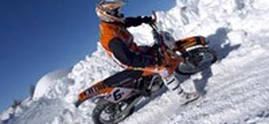 Allenamenti sulla neve per il Team KTM