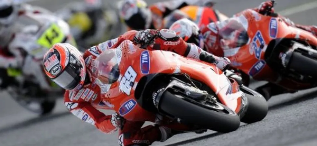 MotoGP all'Estoril: altra caduta per Stoner 
