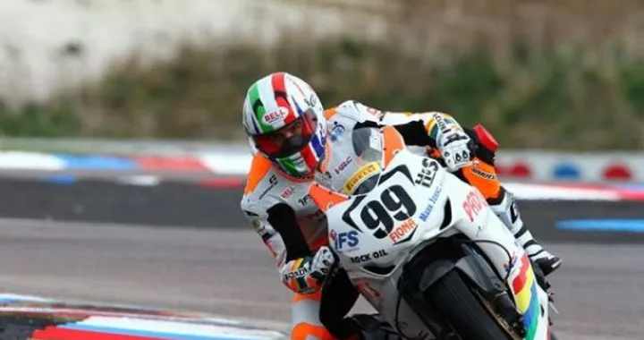 BSB: Tommy Hill in pole a Thruxton, Scassa sesto in griglia