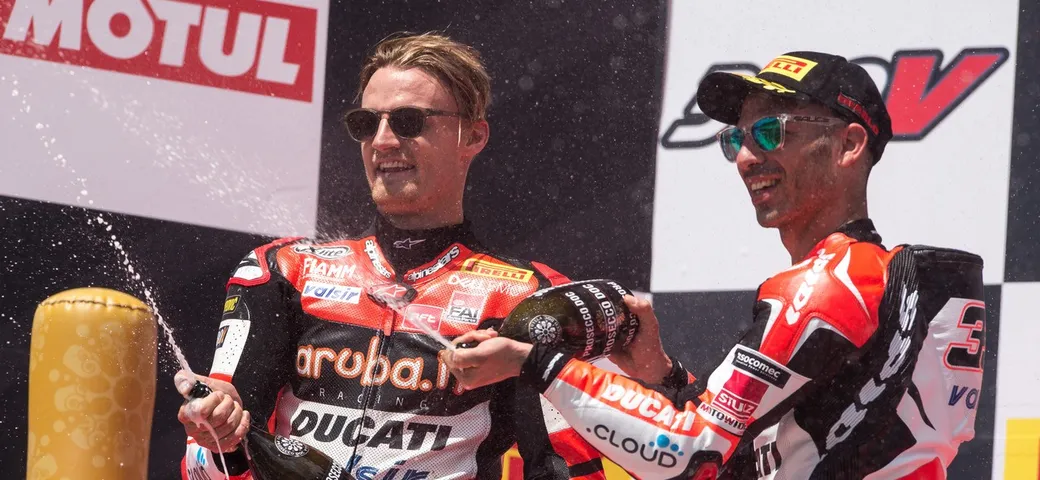 Davies trionfa a Imola: 